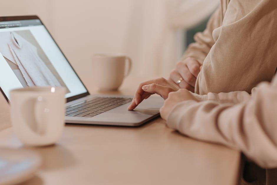 Designing Real Time Personalization Engines for E Commerce