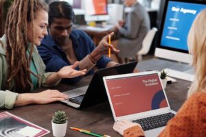 How Businesses Leverage AI for Scenario Planning and Simulations